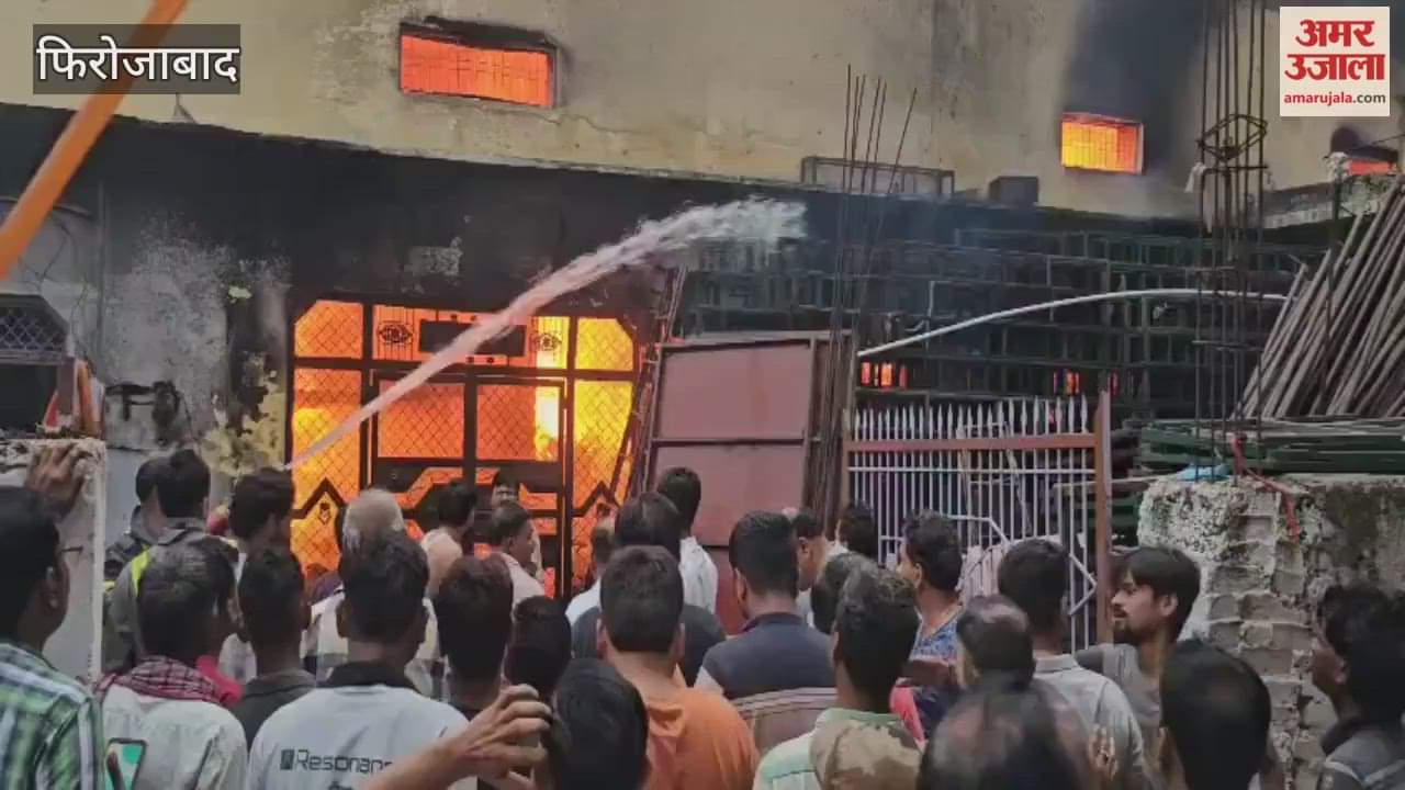 Massive Fire Engulfs Jai Durge Tent in Sirsaganj