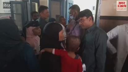 Meerut: Crowd of patients in the district hospital