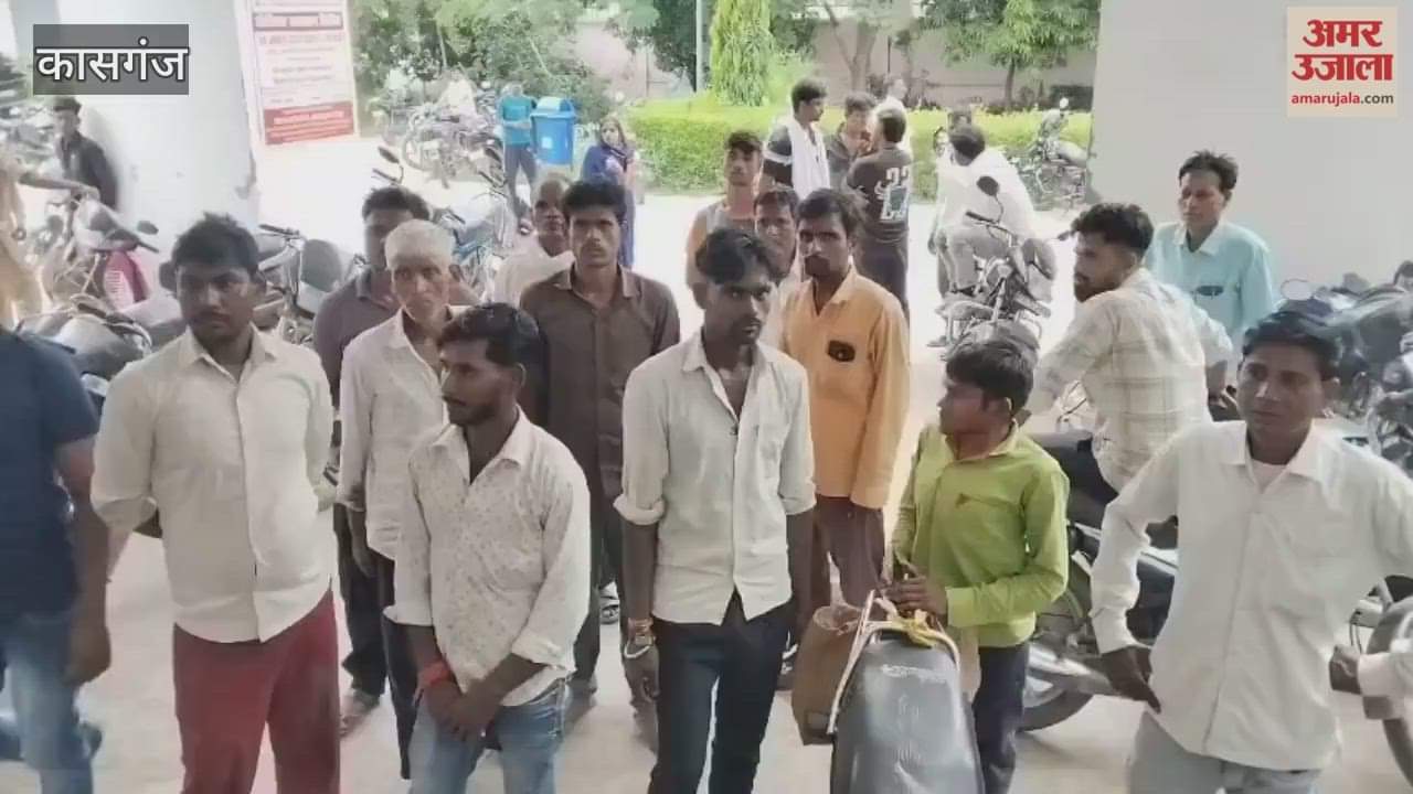 Bull attacks moving bike in kasganj