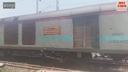 Jhansi Passenger Train Arrives Four Hours Late, Passengers Distressed