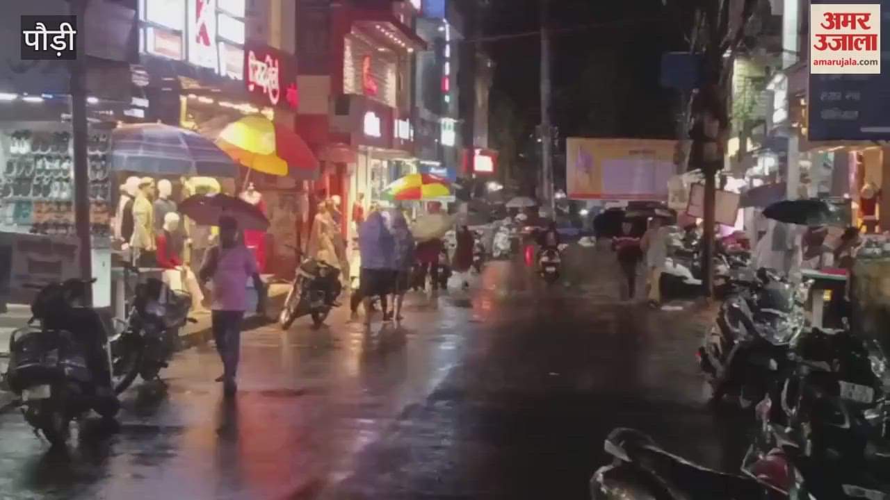 Changed weather Rain started in Srinagar, the weather became cooler