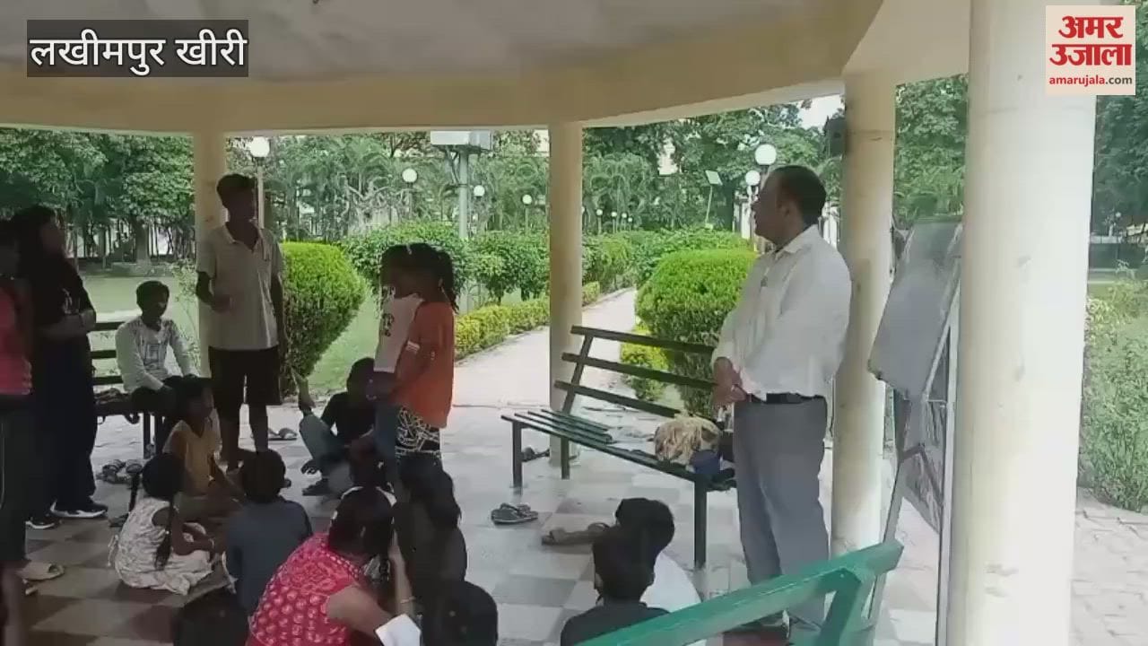 wife of the district agriculture officer is providing free education to poor children in Lakhimpur Kheri