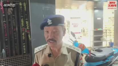 Two cars parked in the corporation parking lot for a long time caught fire in almora