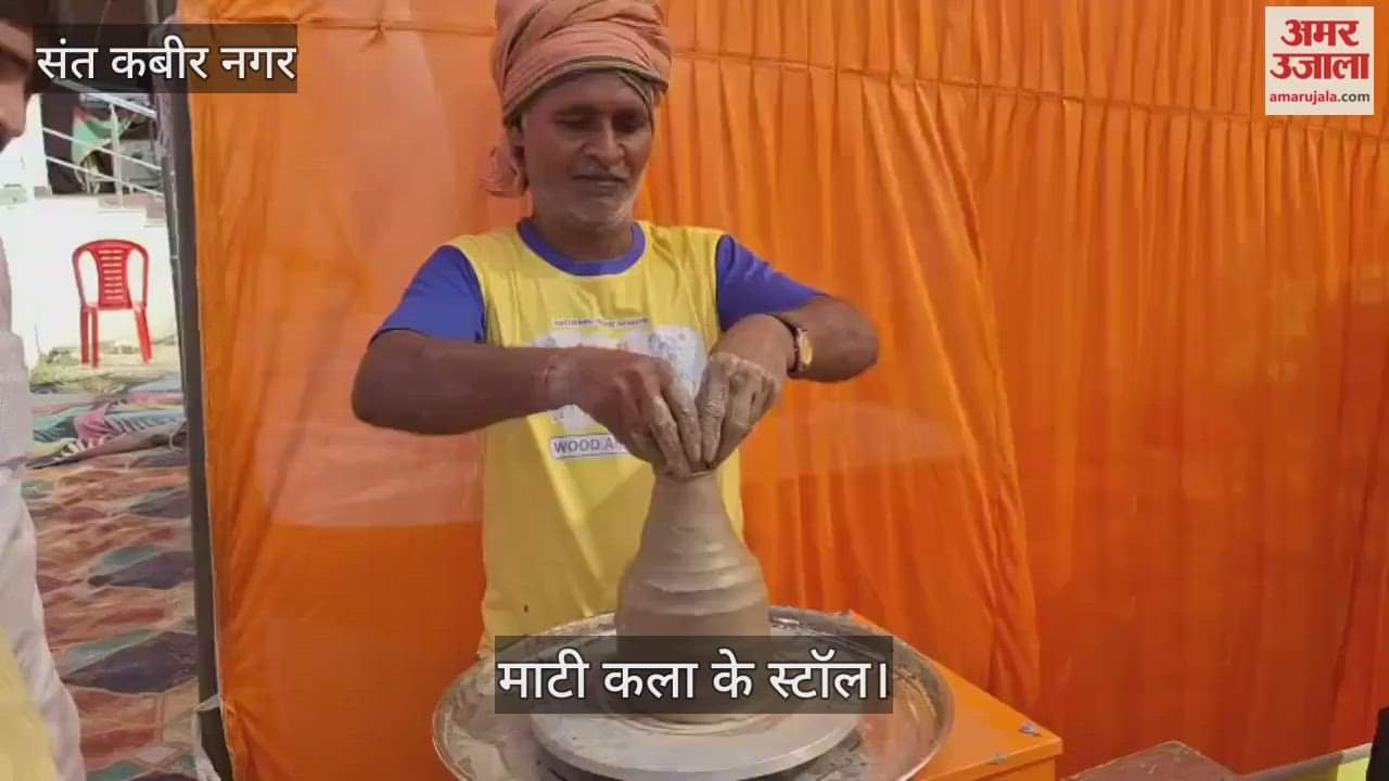 Clay art stall became the center of attraction in the Swadeshi fair.