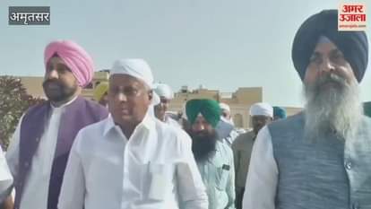 Union Minister of State V Somna bowed his head at Shri Harimandir Sahib