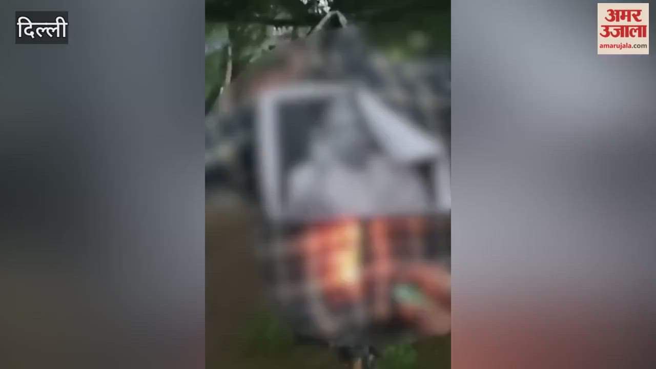 protest in jnu campus against cm yogi adityanath and up police