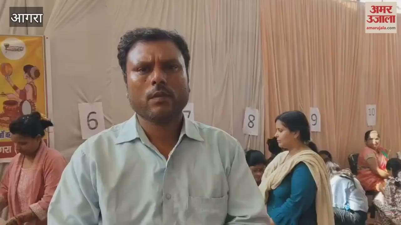 Mehndi Workshop for Girls at Sant Ramkrishna College in Bulkeshwar on Karwa Chauth