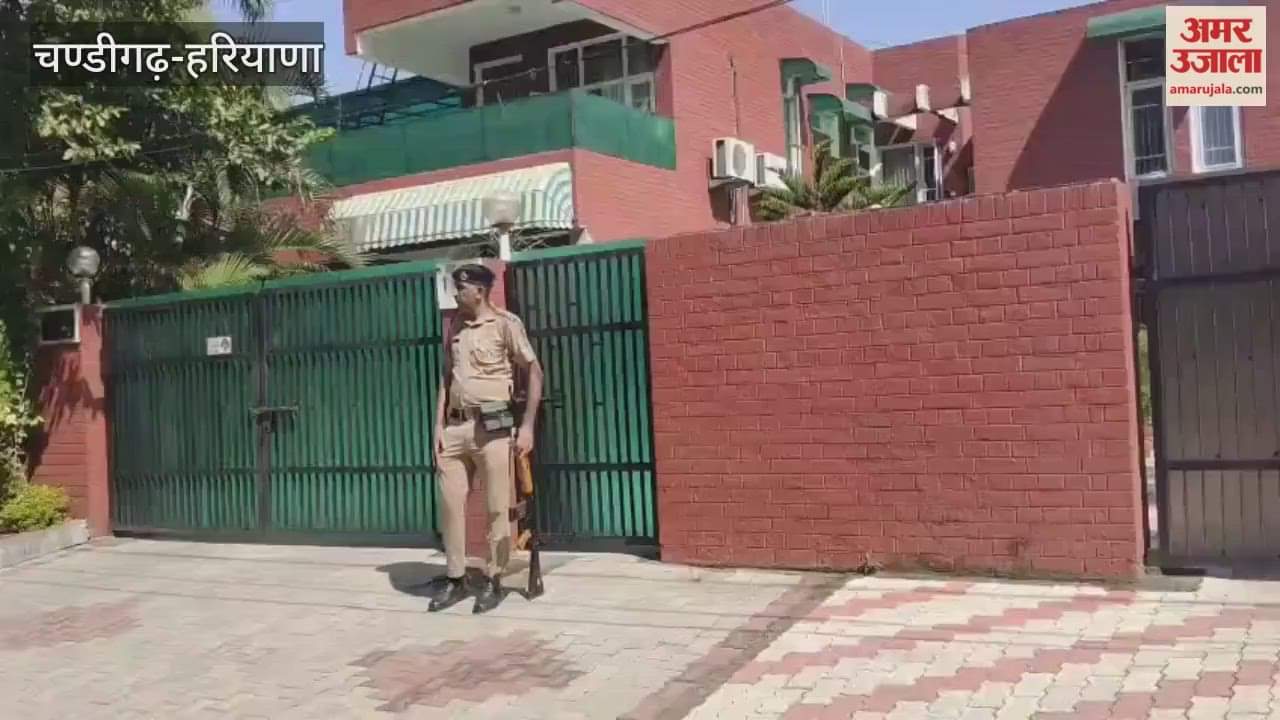 Former Delhi minister Rajendra Gautam will visit  residence of IAS Amanit P Kumar.