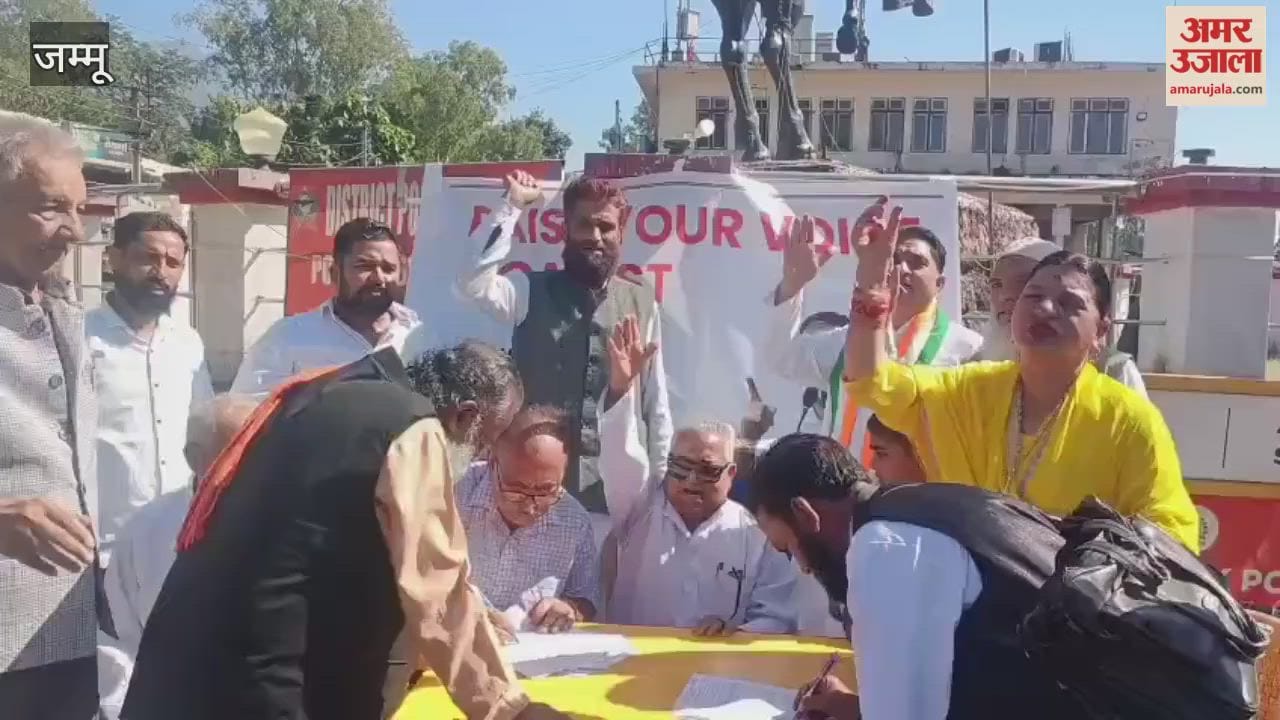 Congress launches signature campaign against vote theft, accuses BJP of usurping power