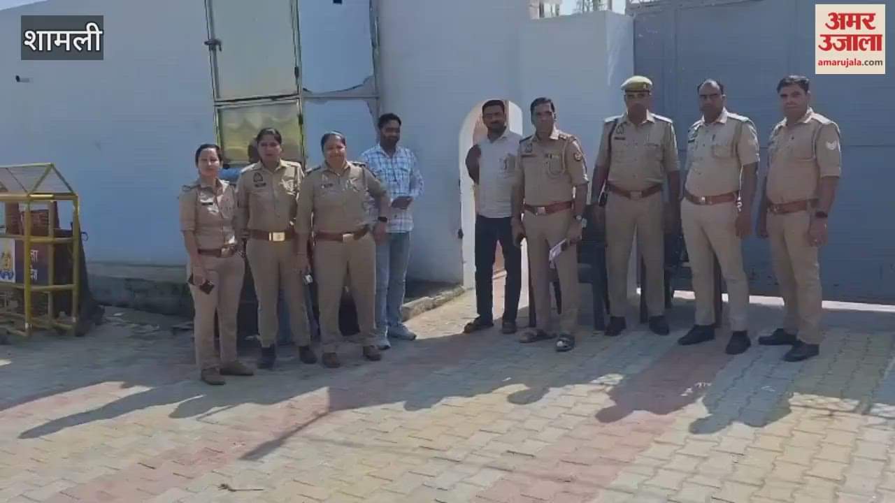 Kairana: Police alerted after reports of a sit-in at the SP MP's residence, barricades erected, and officials set up camp