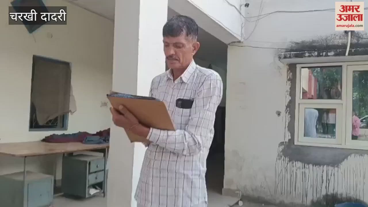 clerk at the counting branch in Dadri was arrested red-handed while accepting a bribe of Rs 4,000.