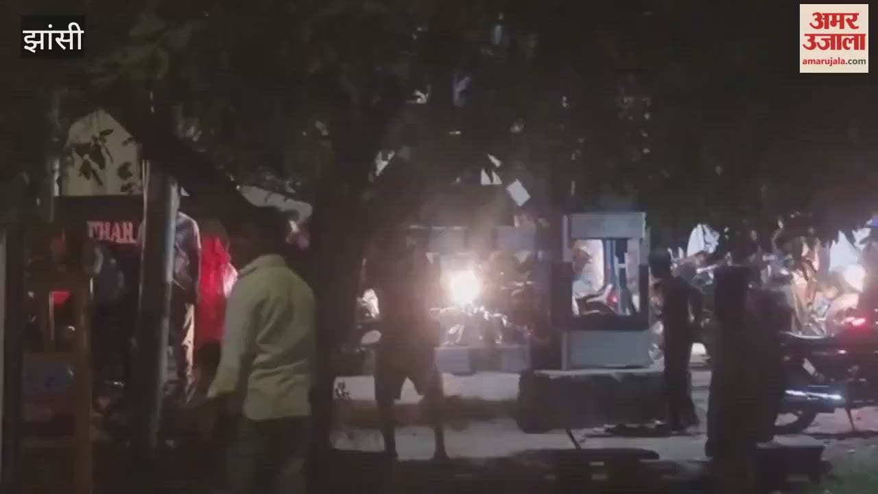 Video: Gateman beaten for not opening the railway gate