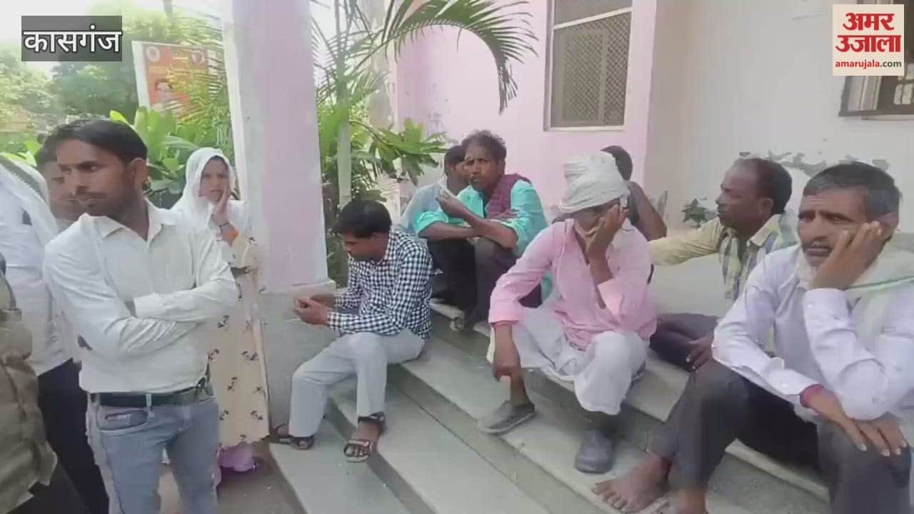 Husband dies in a road accident day after Karva Chauth in kasganj