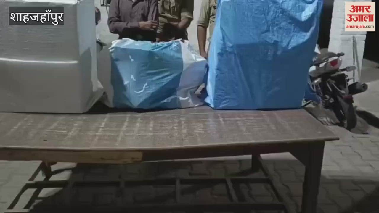 police arrested shopkeeper for selling firecrackers without a license in Shahjahanpur