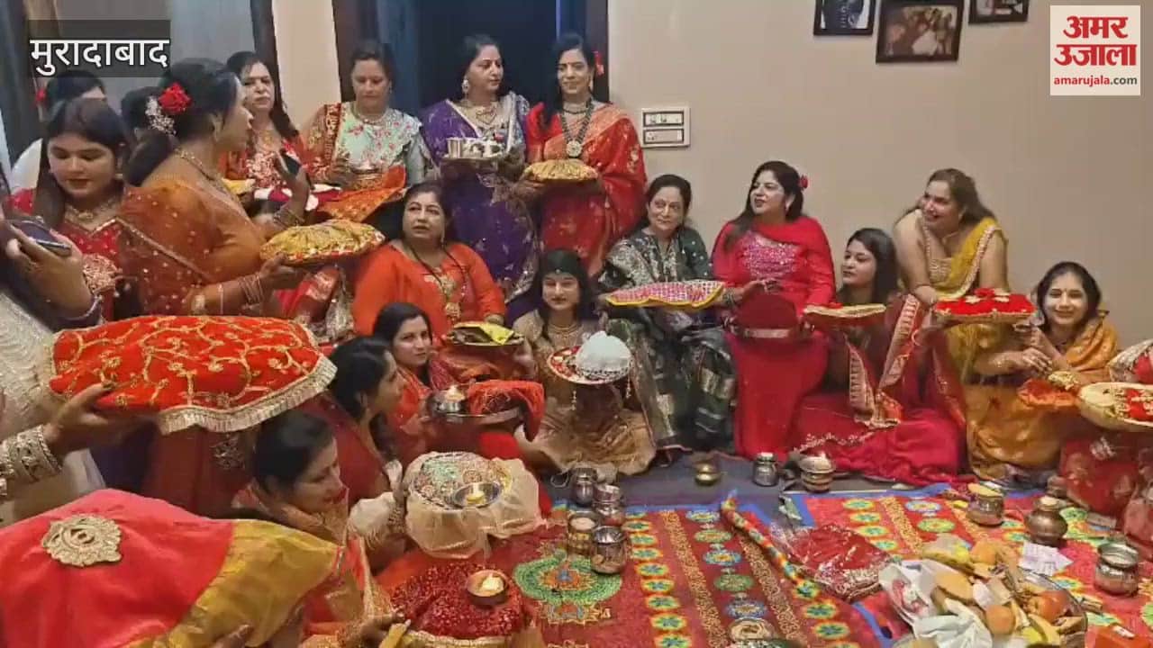 Worship on Karwa Chauth in Web Green Colony of Ramganga Vihar, wish for long life