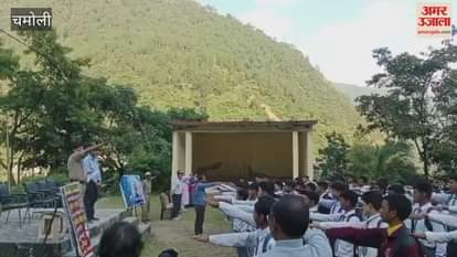 public awareness campaign was launched in Karnaprayag information was given on cyber crime