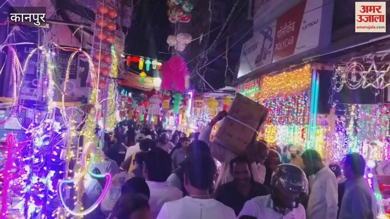 Kanpur: Diwali market set up in Maniram Bagiya, crowd of buyers gathered