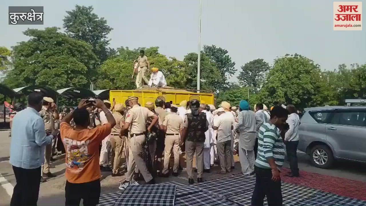 Gurnam Chadhuni and dozens of farmers sat on a sit-in protest in front of the DC office in Kurukshetra overnight