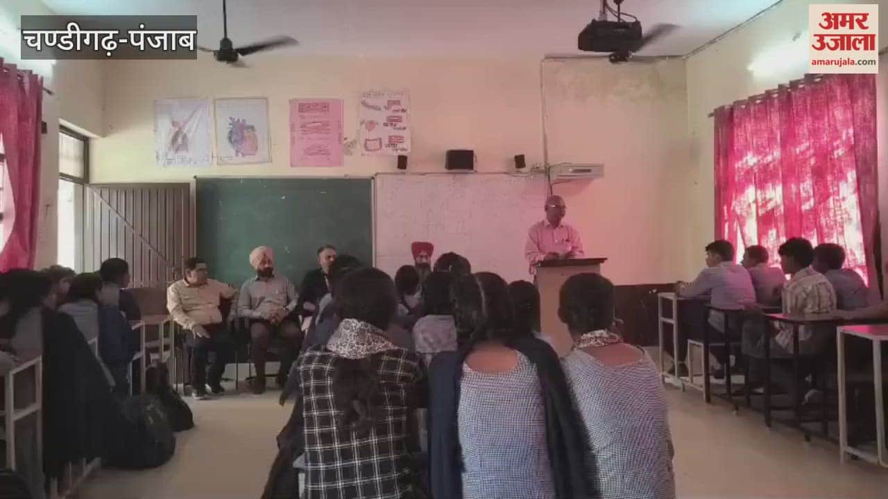 Anti-Corruption Foundation of India administered oath to school children in Ferozepur