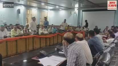 Baghpat: Farmers angry over not getting compensation for crops and land, Harpal Singh sat on strike, farmer leaders created ruckus