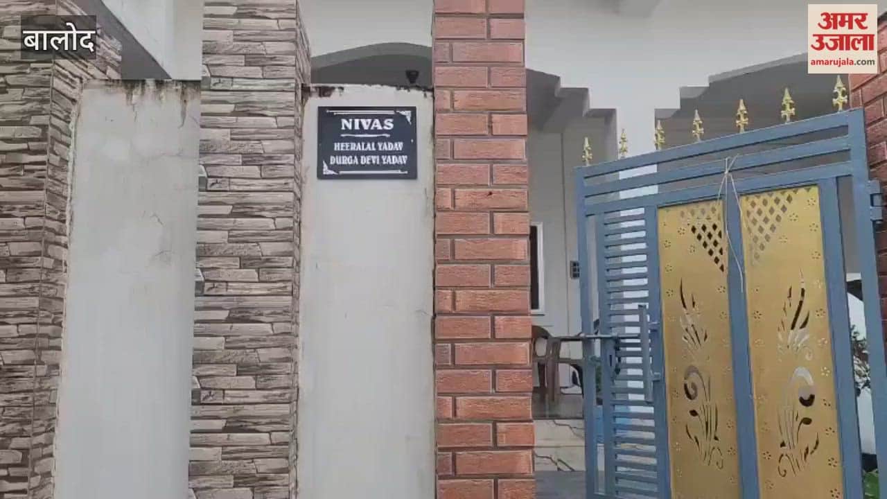 81-year-old Hiralal Yadav inspires youth with a tradition of handwritten letters