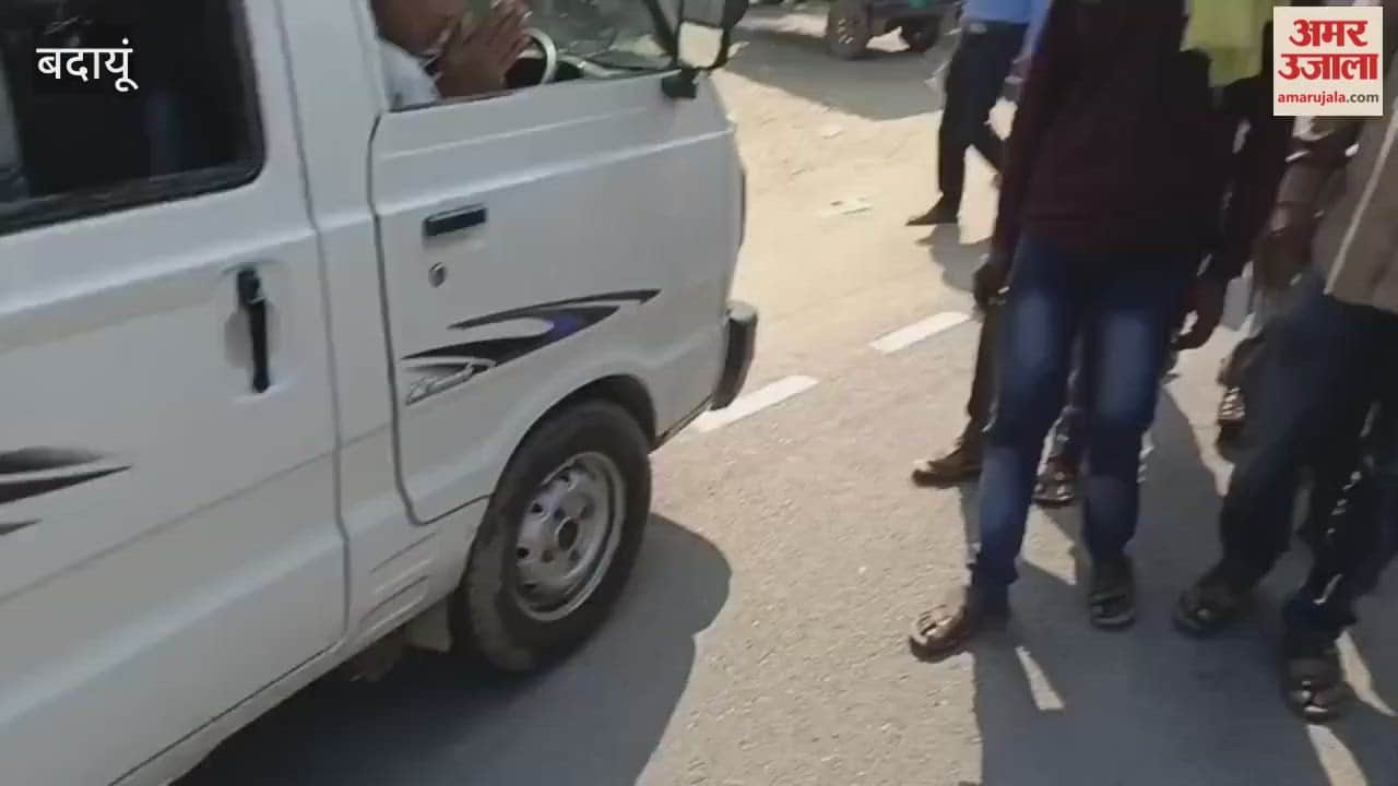 Private bus operators stage protest in Badaun