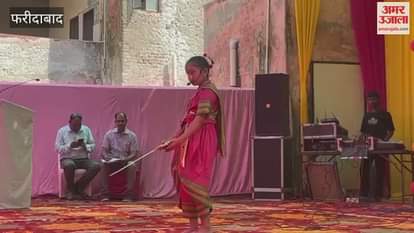 student told story of Jhansi ki Rani at Bal Bhawan Mahotsav at NIT