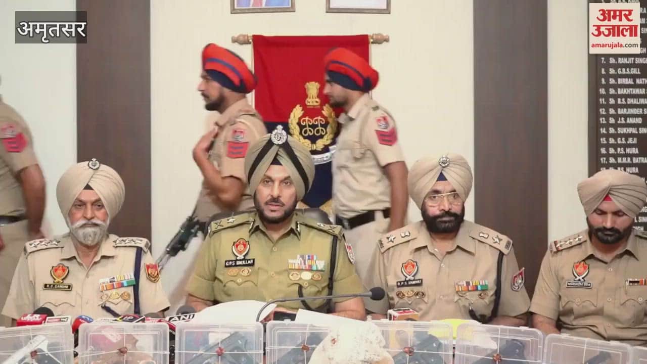 Three arrested with 10 pistols and opium in Amritsar