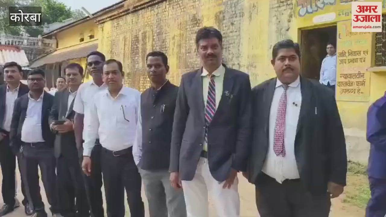 Demand for Katghora to be made a district intensified lawyers submitted amemorandum to the SDM