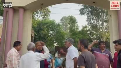 People in Rewari are angry over water shortage and protest outside the Public Health Department office.