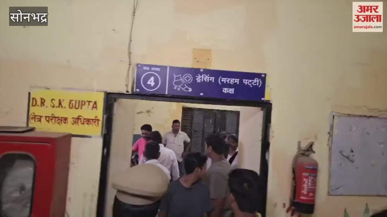 young man returning from court died when his bike collided with divider