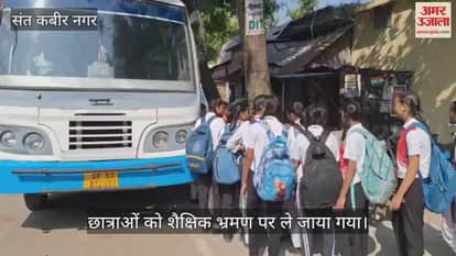 Girls went on an educational tour to visit Kabir Nirvana Sthal and other pilgrimage sites.