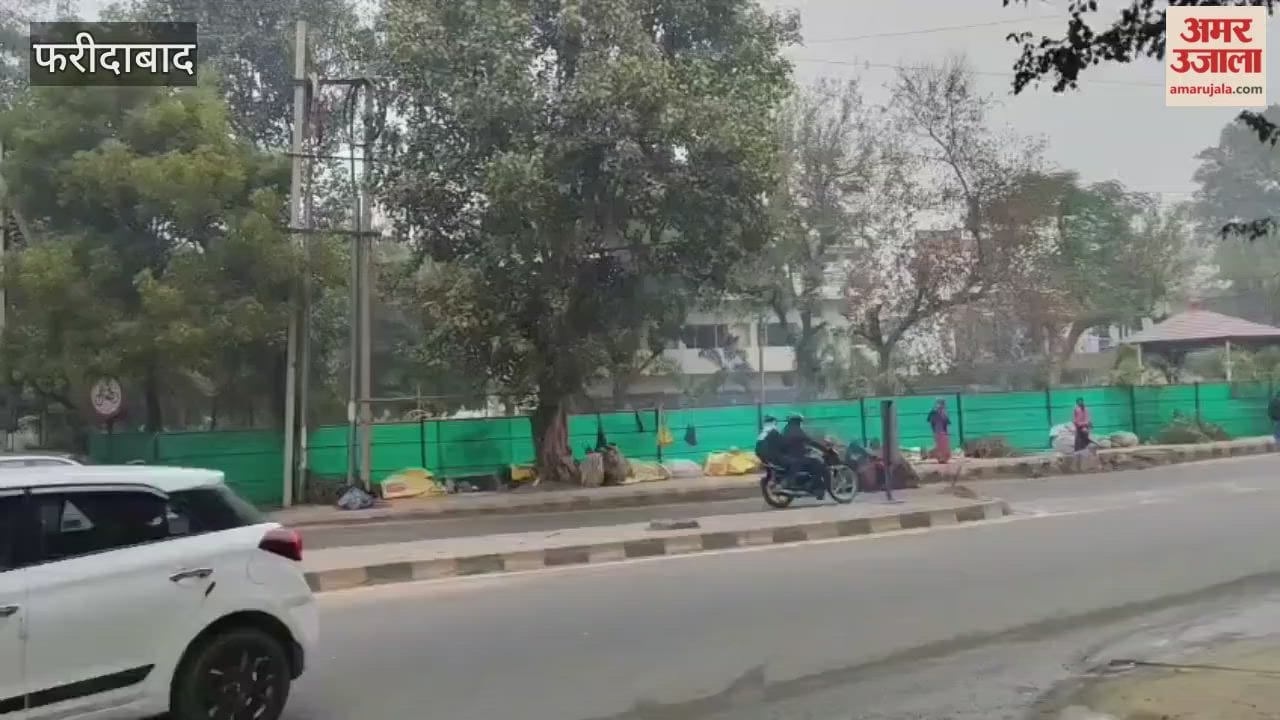 Homeless people struggle in the biting cold in Faridabad