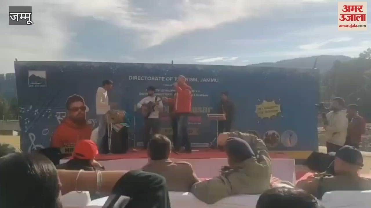 Jammu: The Winter Carnival is in full swing in Sanasar-Patnitop, and tourists have bid farewell to 2025.