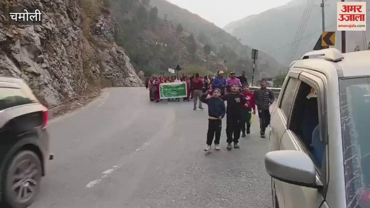 Jyotirmath: Villagers mobilized against drug abuse, taking an oath to enforce a complete ban on alcohol.