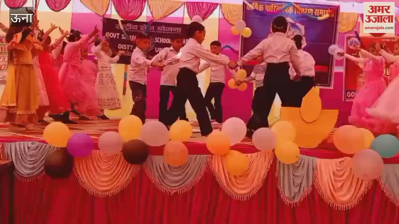 Una The annual function of Takarla School was organized
