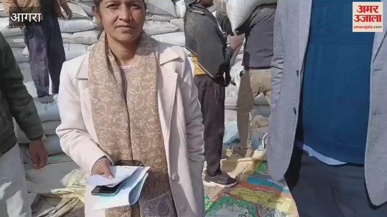 Sub-Divisional Magistrate listened to farmers problems at millet procurement center