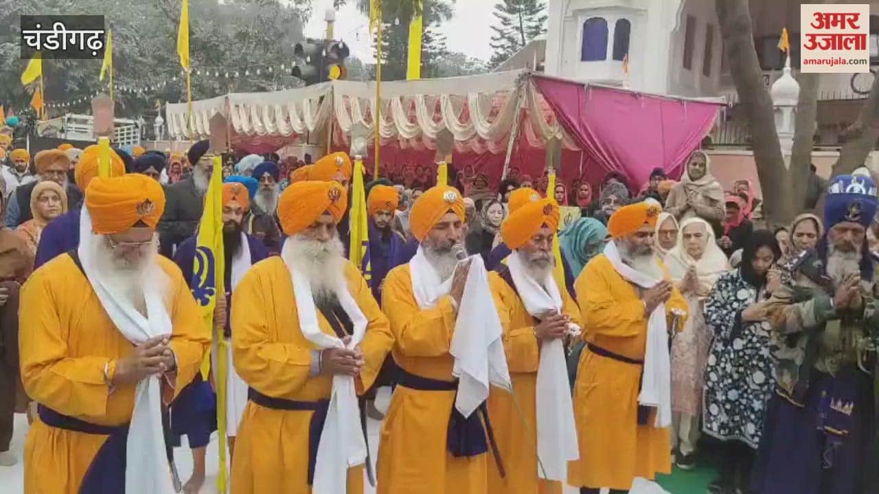 The Nagar Kirtan procession started from the Gurdwara in Sector 34, Chandigarh.