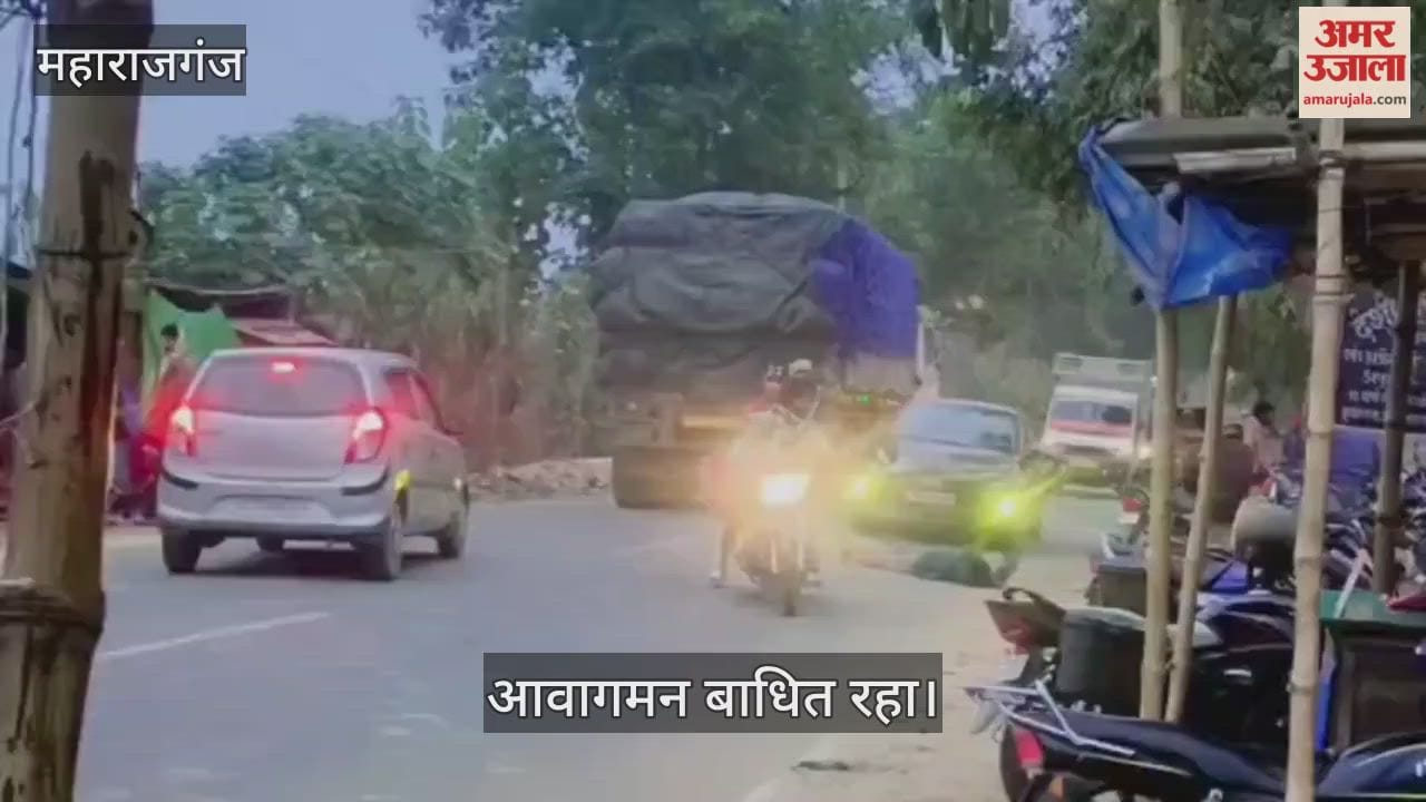 A drunk man lay down in the middle of the road, disrupting traffic.