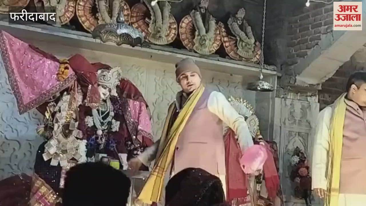 Long line of devotees to visit Maa Vaishno Devi temple on New Year in Faridabad