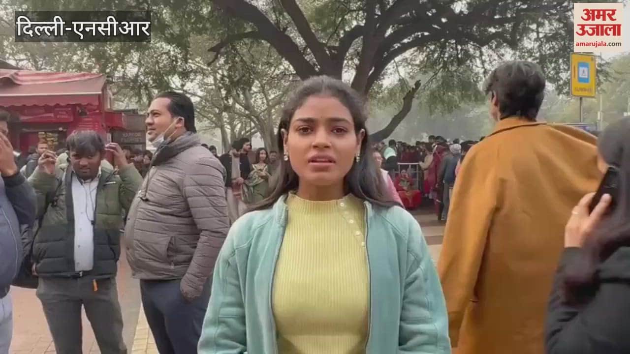 Huge crowd of devotees gathered at ancient Hanuman temple in Connaught Place Delhi