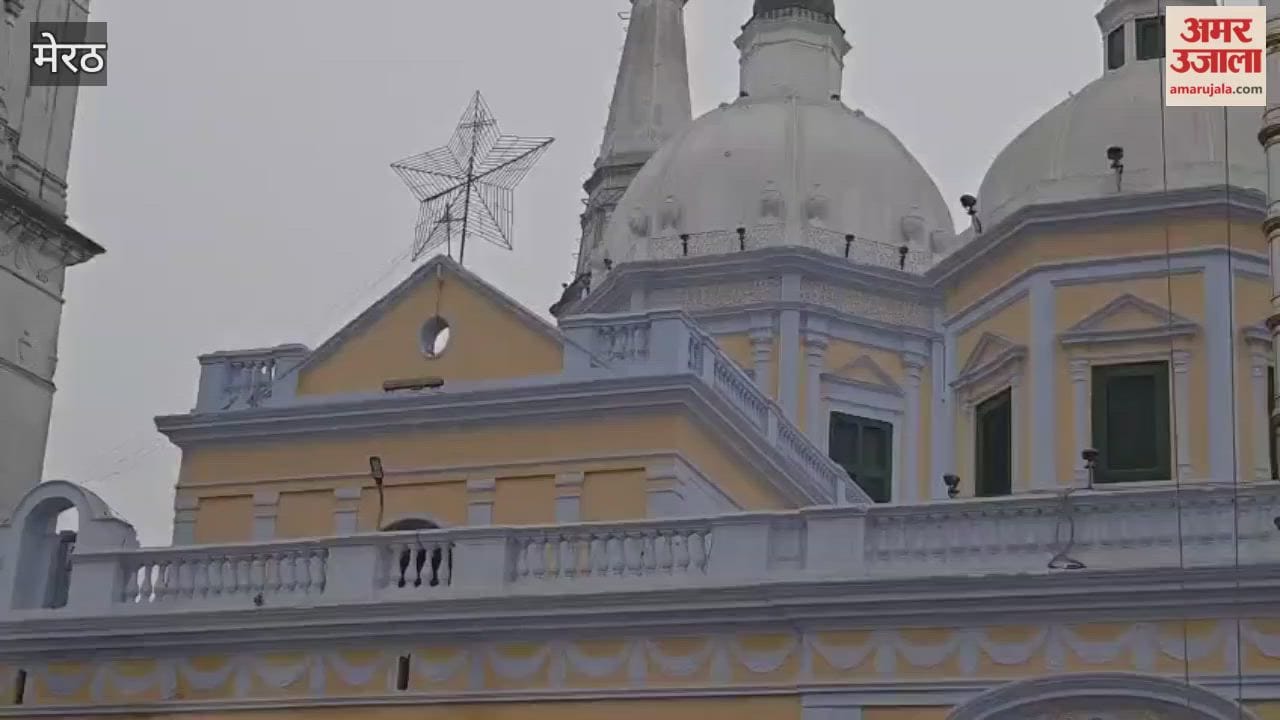 Special prayers were held at the historic church on New Year's Day, and there was a large influx of tourists.