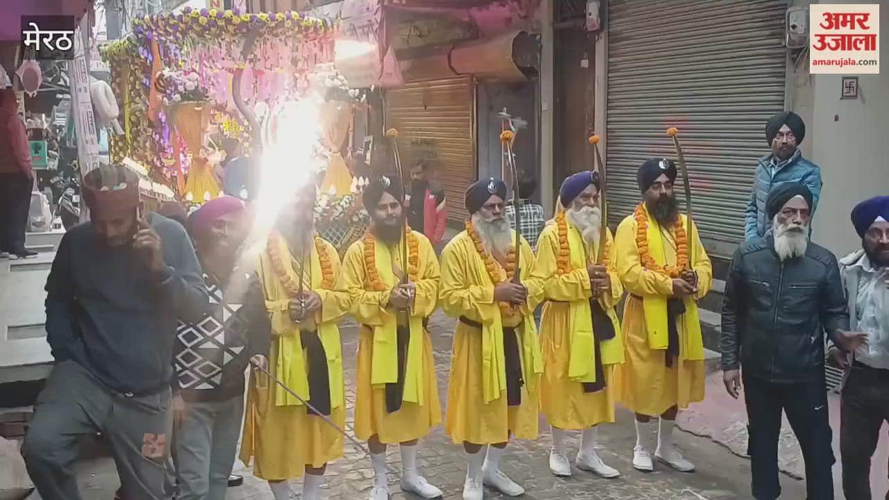 A grand Nagar Kirtan procession was led by the Panj Pyaras (five beloved ones), and the Gatka team displayed amazing stunts.