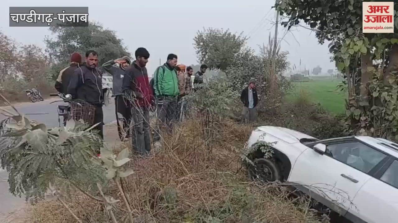 Two cars collide in Faifemiki Firozpur, two injured