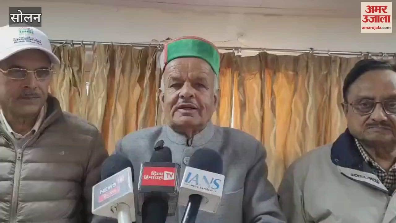 Solan A retired employee from the corporate sector has raised the demand for the restoration of pensions