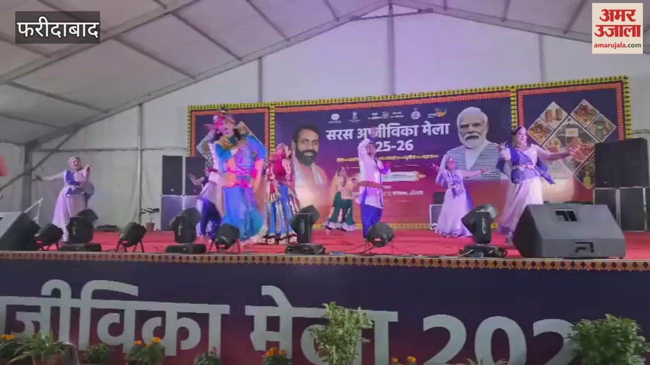 Artists performing Krishna Leela at the Saras Fair in Faridabad