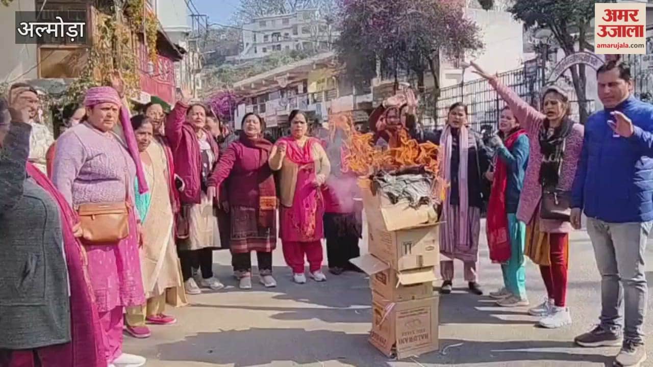 An effigy of Minister Rekha Arya and her husband Girdhari Sahu was burned in Almora