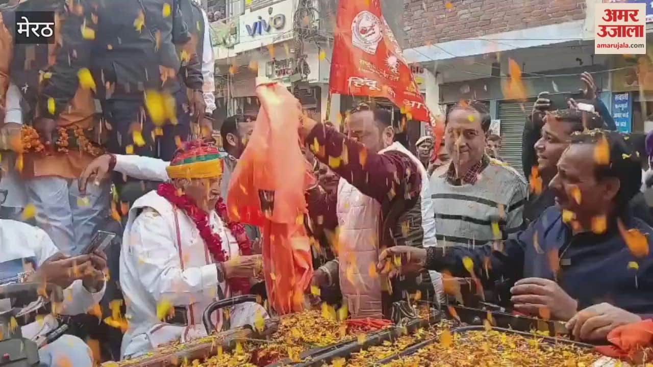 Meerut: Dr. Praveen Togadia welcomed