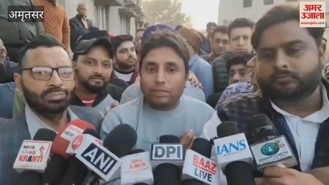 Meat traders gathered at Hathi Gate in Amritsar