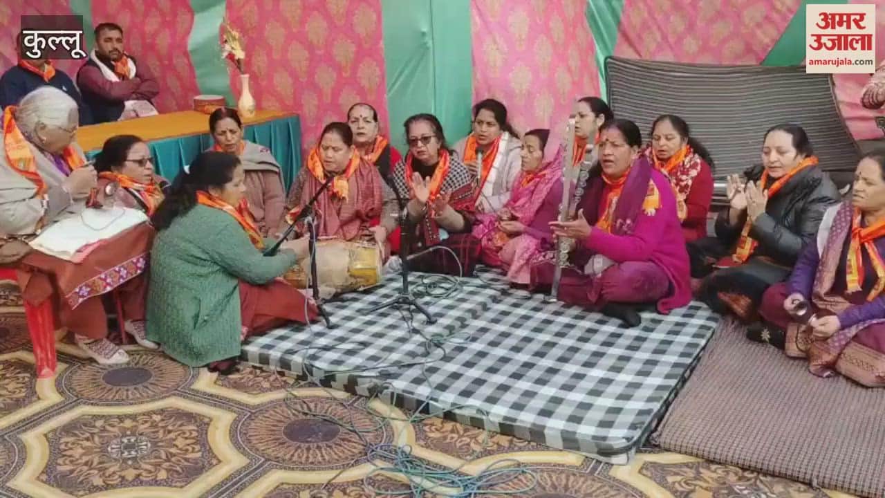 Manali A Hindu conference was organized at Shriram Chowk on Mall Road